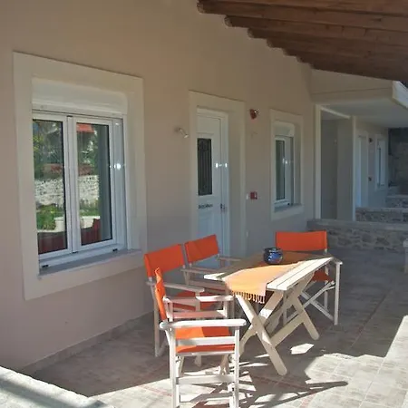 Guest house Xenonas Ioanni Parcha