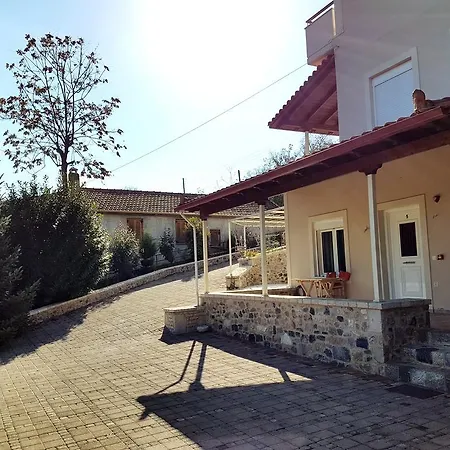 Xenonas Ioanni Parcha Pensión Levídhion